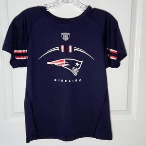 Kids Reebok NFL New England Patriots Sideline t-shirt- Size Medium
